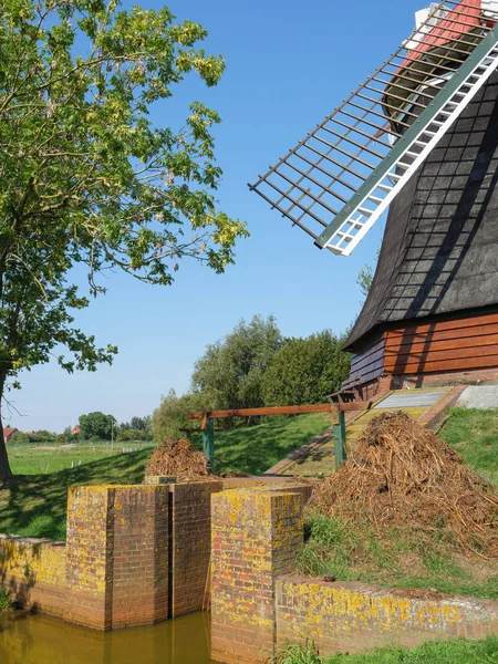 Byn Ditzum Vid Floden Ems Tyskland — Stockfoto