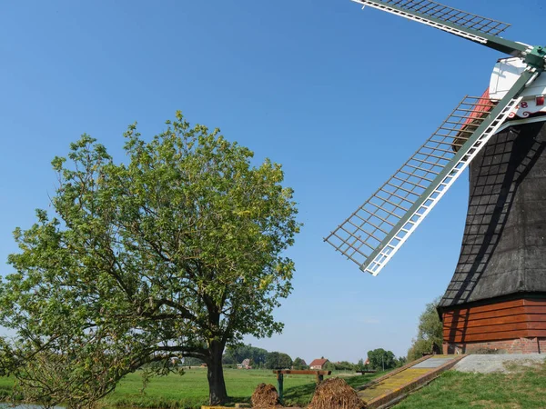 Pueblo Ditzum Río Ems Alemania —  Fotos de Stock