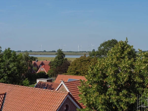 Het Dorp Ditzum Aan Rivier Ems Duitsland — Stockfoto