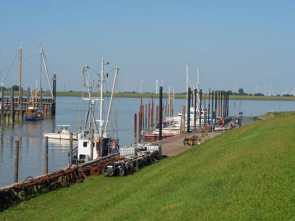 Almanya'da nehir ems de ditzum köyü