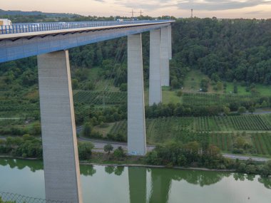 Almanya'da Bingen yakınlarındaki ren nehri