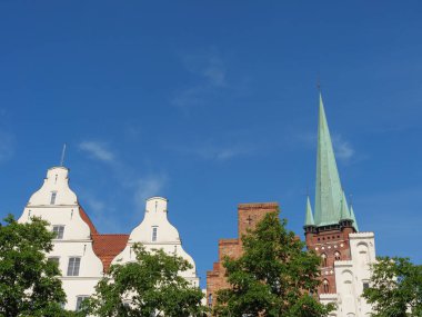 Luebeck 'te yaz zamanı ve Alman Baltık Denizi' nde seyahat.