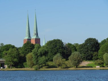 Luebeck 'te yaz zamanı ve Alman Baltık Denizi' nde seyahat.