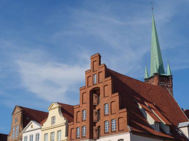 Luebeck 'te yaz zamanı ve Alman Baltık Denizi' nde seyahat.