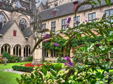 Xanten şehri Ren nehrinde