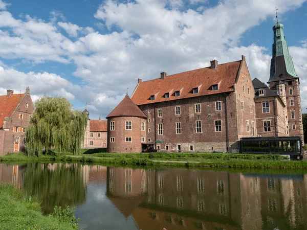 Almanya 'daki Raesfeld Şatosu