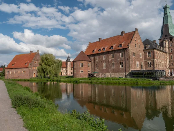 Almanya 'daki Raesfeld Şatosu