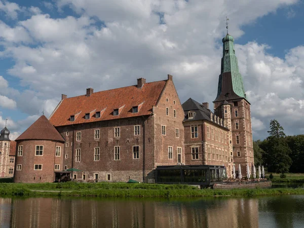 Almanya 'daki Raesfeld Şatosu