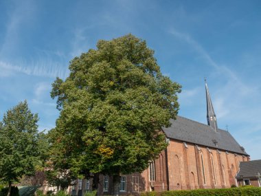 Burlo köyündeki eski manastır.