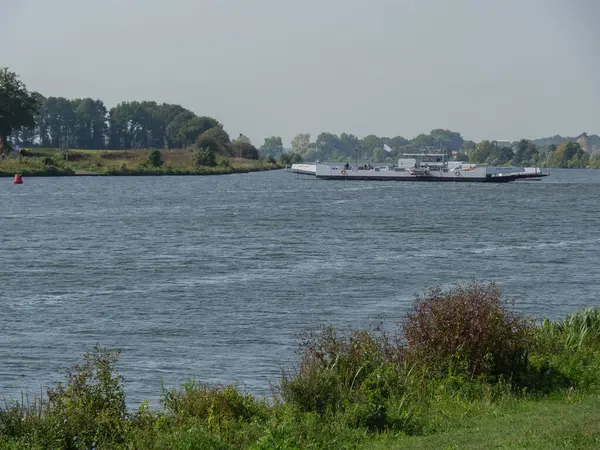 Staden Mayt Vid Floden Maas Underlandet — Stockfoto