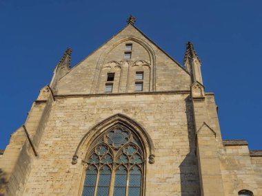 Hollanda 'daki Maas nehrinin Maastrich şehri.