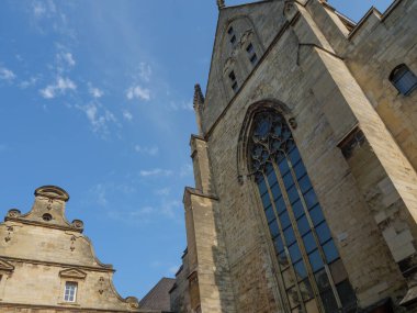 Hollanda 'daki Maas nehrinin Maastrich şehri.