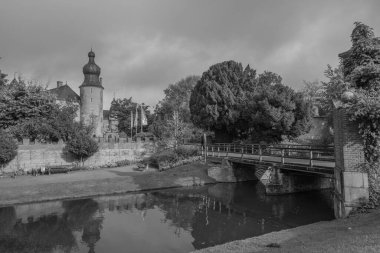 Almanya 'daki eski şatosu olan gemen köyü.