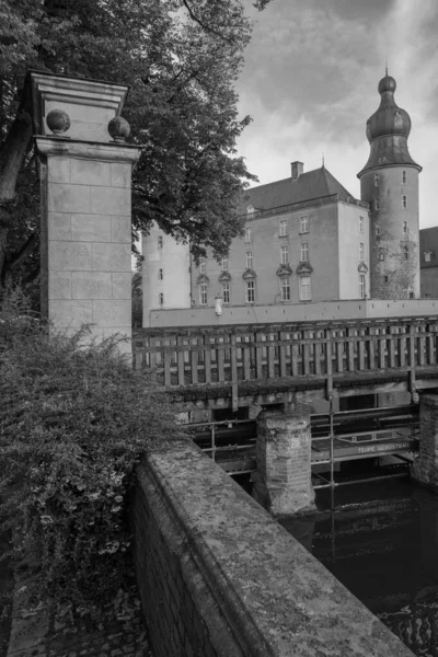 Wioska Gemenów Starym Zamkiem Niemczech — Zdjęcie stockowe
