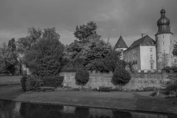 Het Dorp Van Edelstenen Met Het Oude Kasteel Duitsland — Stockfoto