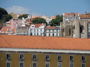 Lizbon, Portekiz 'deki tagus nehrinde.