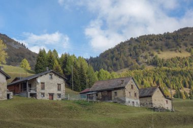 İsviçre dağlarında sonbahar.