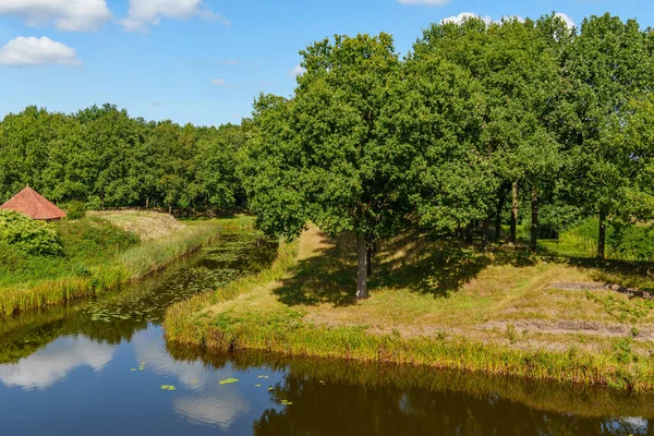Hollanda 'nın tarihi Bourtange köyü.