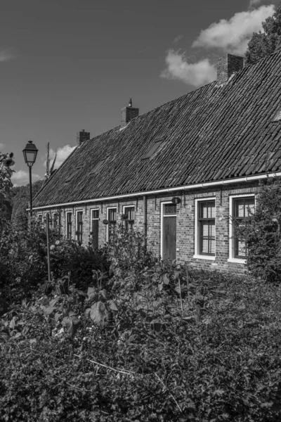 Hollanda 'nın tarihi Bourtange köyü.