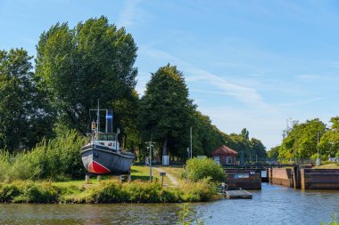Haren, Almanya Emsland 'daki Em Nehri' nde.