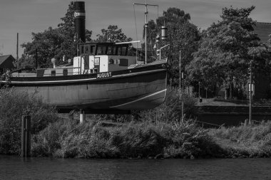 Almanya Emsland 'daki Em Nehri' nde.