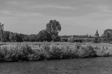 Almanya Emsland 'daki Em Nehri' nde.