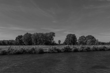 Almanya Emsland 'daki Em Nehri' nde.