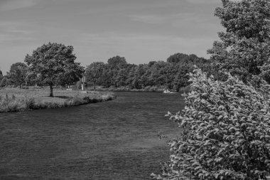 Almanya Emsland 'daki Em Nehri' nde.