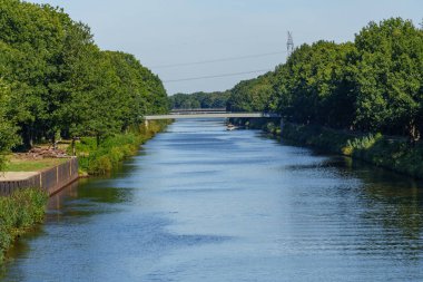 Almanya Emsland 'daki Em Nehri' nde.