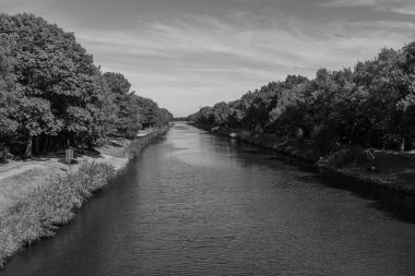 Almanya Emsland 'daki Em Nehri' nde.