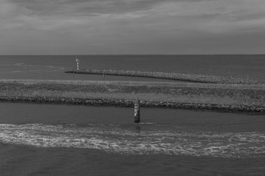 Harlingen ve Vlieland Hollanda 'nın kuzey sahilinde.