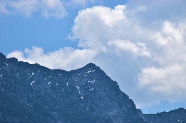 Faszinierender Ausblick auf die wunderschnen Berge in Liechtenstein 24.4.4.2020