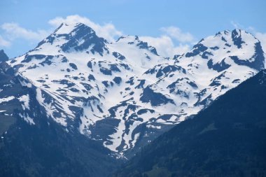Ausblick auf die wunderschnen schweizer Alpen im Rheintal 24.2020