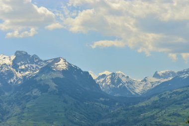 Ausblick auf die wunderschnen schweizer Alpen im Rheintal 24.2020