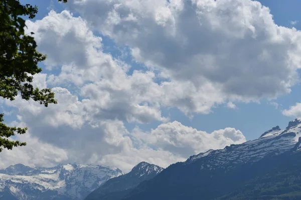 Kumulus Wolkenformation Ueber Dem Lithe Steiner Fruehlingshimmel — Stock fotografie