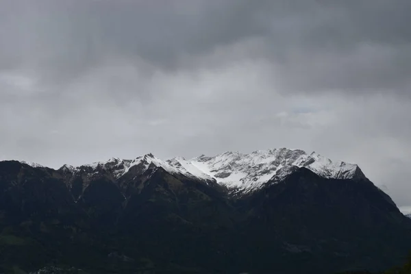 Mal Tiempo Día Tormentoso Sobre Los Alpes Liechtenstein — Foto de Stock