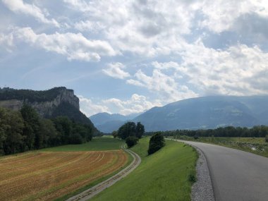 2019 yazında Lihtenştayn ve büyüleyici dağ manzarası