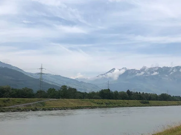 Río Rin Día Nublado Liechtenstein — Foto de Stock