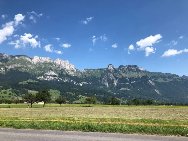 スイスは魅力的な山の景色で有名です — ストック写真