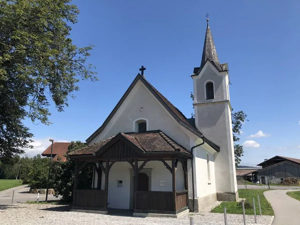 Avusturya sınırında duran küçük şapel.