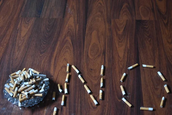 タバコで書かれた禁煙サイン — ストック写真