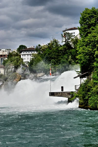 Melemparkan Rhine Jatuh Swiss 2020 — Stok Foto