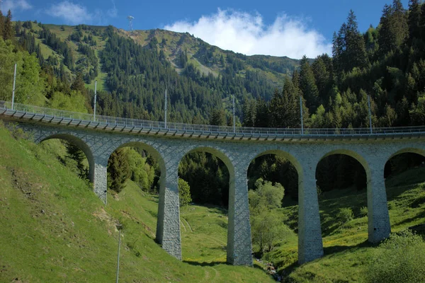 Viadukt Graubuendenu Švýcarsku 2020 — Stock fotografie