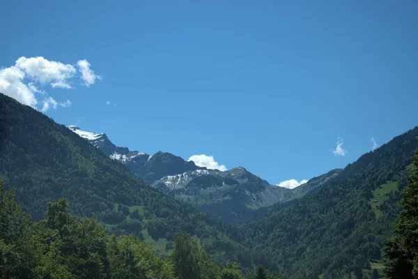Erstaunliche Berggipfel Während Der Fahrt Durch Die Schweiz 2020 — Stockfoto