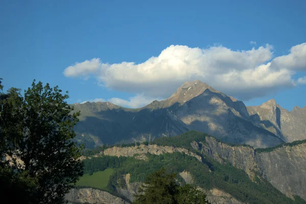 Neuvěřitelná Horská Scenérie Při Výletě Švýcarskem 2020 — Stock fotografie
