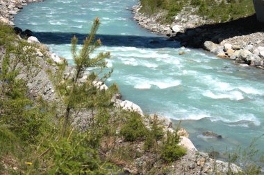 İsviçre, Engadine 'deki Inn River 27.5.2020