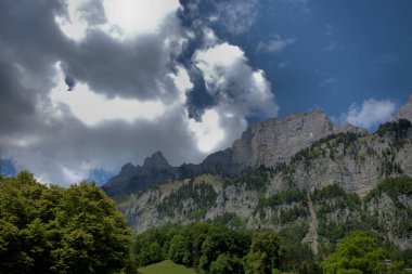 Walenstadtberg, İsviçre 'de güzel dağ manzarası 28.5.2020