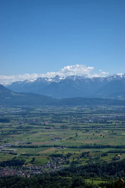 スイスのライン渓谷 付録1 2020から見た — ストック写真