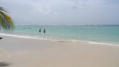 Guadeloupe: Atlantik Okyanusu ve Karayip Denizi