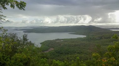 Martinique egzotik tatil deniz ve okyanus arasında